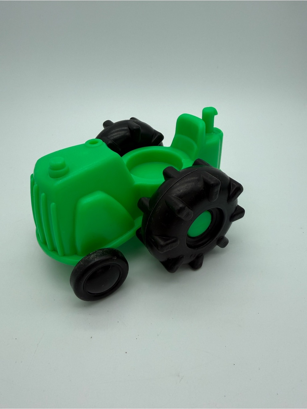 Vintage Fisher Price Little People Green Farm Tractor Vehicle Toy 1995 GUC